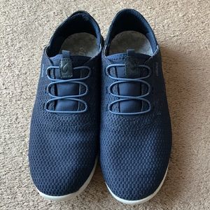 OluKai Dede Alapali shoes sz 9.5 men in navy Blue